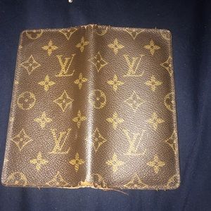 AUTHENTIC VINTAGE LOUIS VUITTON CHECKBOOK